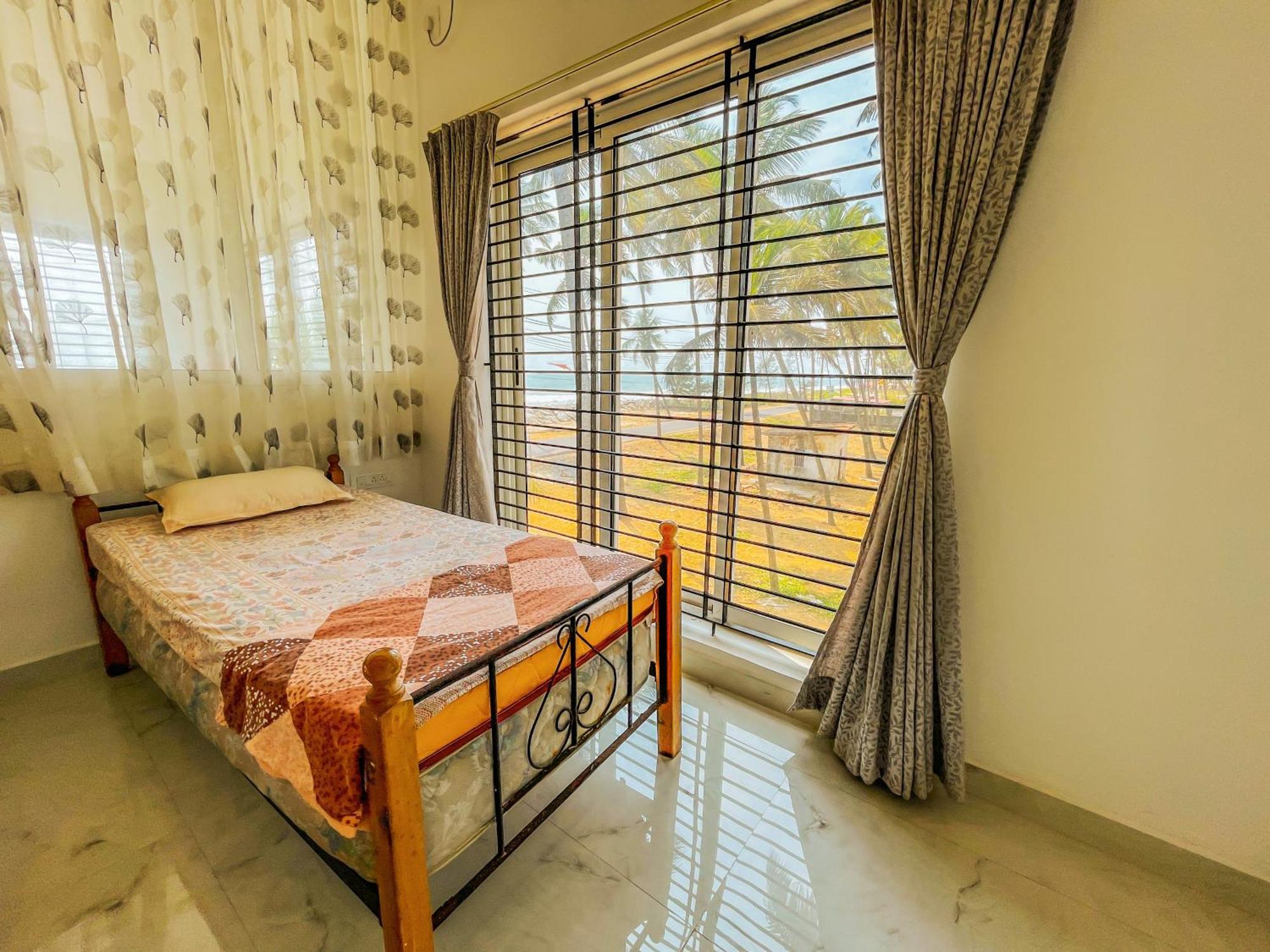 Gintara Beach Homestay By Evaddo Kalyānpur Εξωτερικό φωτογραφία